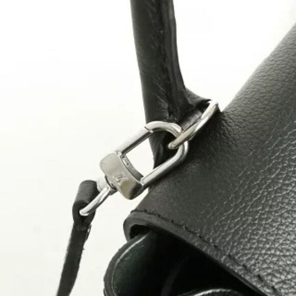 Louis Vuitton Taurillon Leather Lock Me Backpack Rucksack - Picture 4 of 12